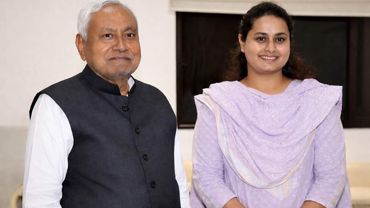 बिहार राजनीति में श्रीयसी सिंह और नीतीश कुमार की प्रोफेशनल मुलाकात की तस्वीर